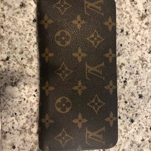 Louis Vuitton Zippy Wallet